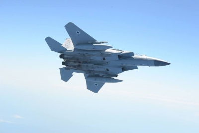 Una decena de israelíes heridos y dos terroristas palestinos abatidos en la escalada de violencia.