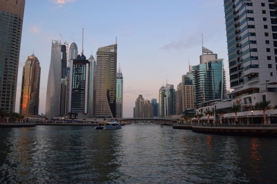 Los ministros de Exteriores de Emiratos e Israel inauguran comunicación telefónica directa