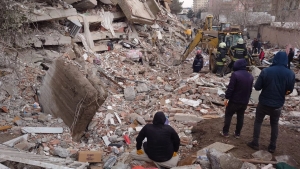 Suben a 25.000 los muertos por los terremotos en Turquía y Siria