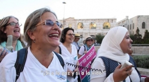 Mujeres judías y árabes marchan por la paz en Jerusalén.