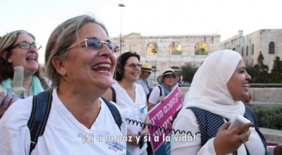 Mujeres judías y árabes marchan por la paz en Jerusalén.